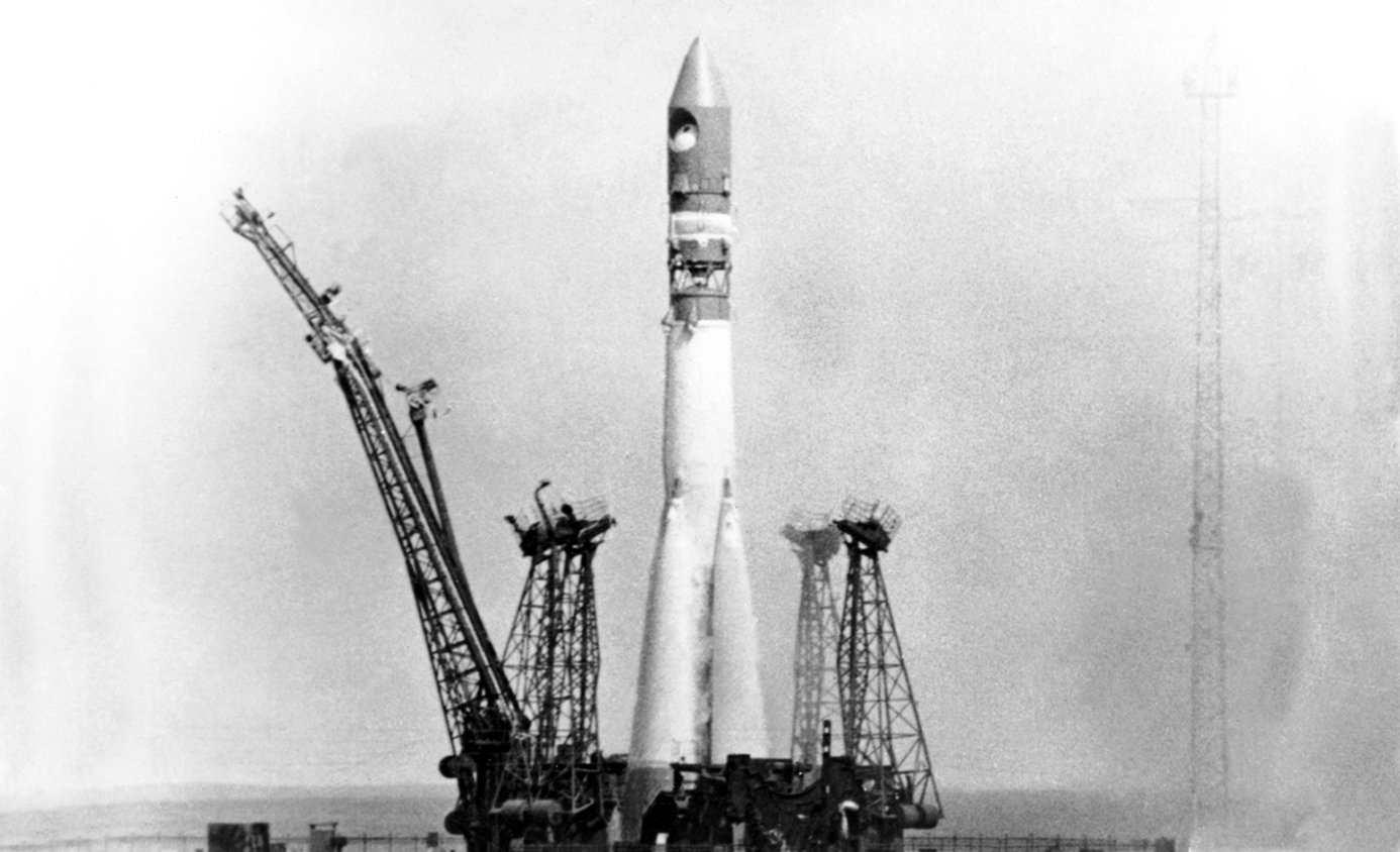 Ракета восток гагарин фото. Ракета Восток 1 Гагарина. Ракета носитель Восток 8к72к. Космический корабль Гагарина Восток 1. Байконур Восток 1 1961.